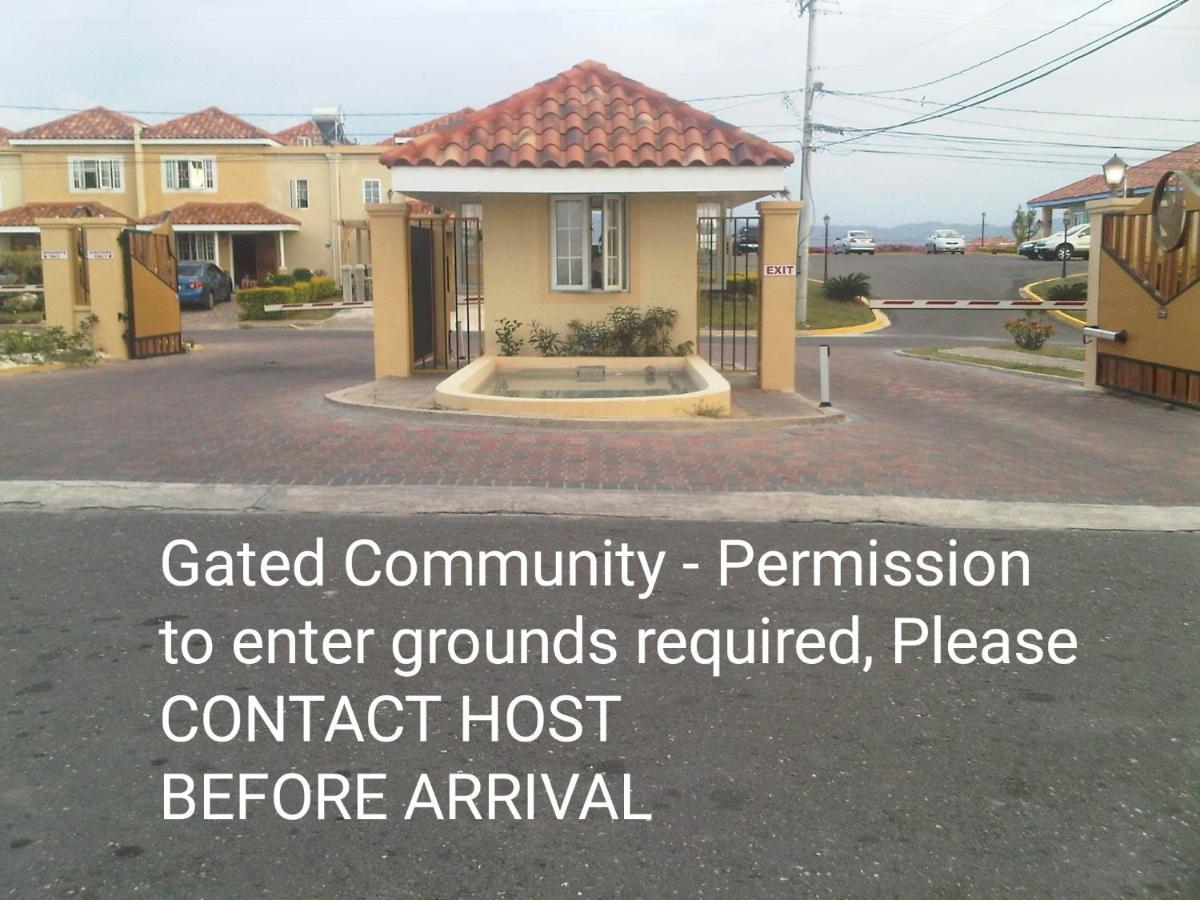 Montego Bay Garden Studio ภายนอก รูปภาพ