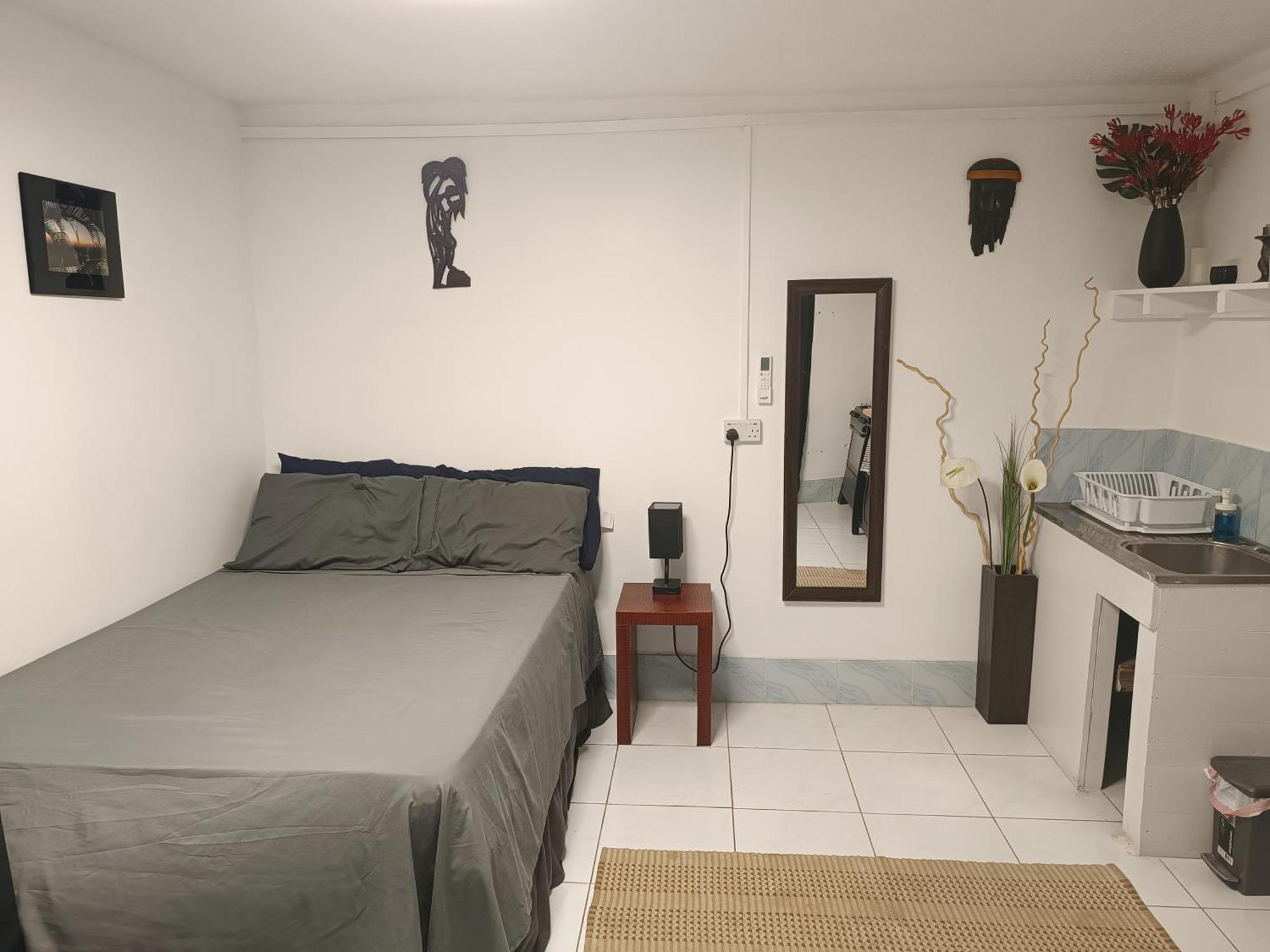 Montego Bay Garden Studio ภายนอก รูปภาพ